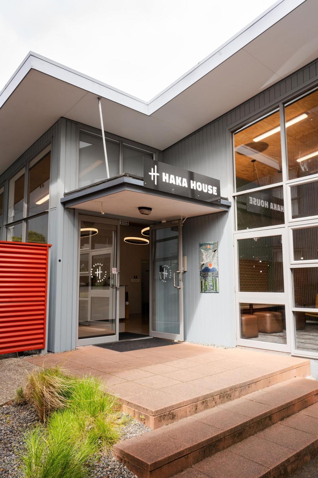 Haka House Rotorua Hostel Exterior photo Haka House