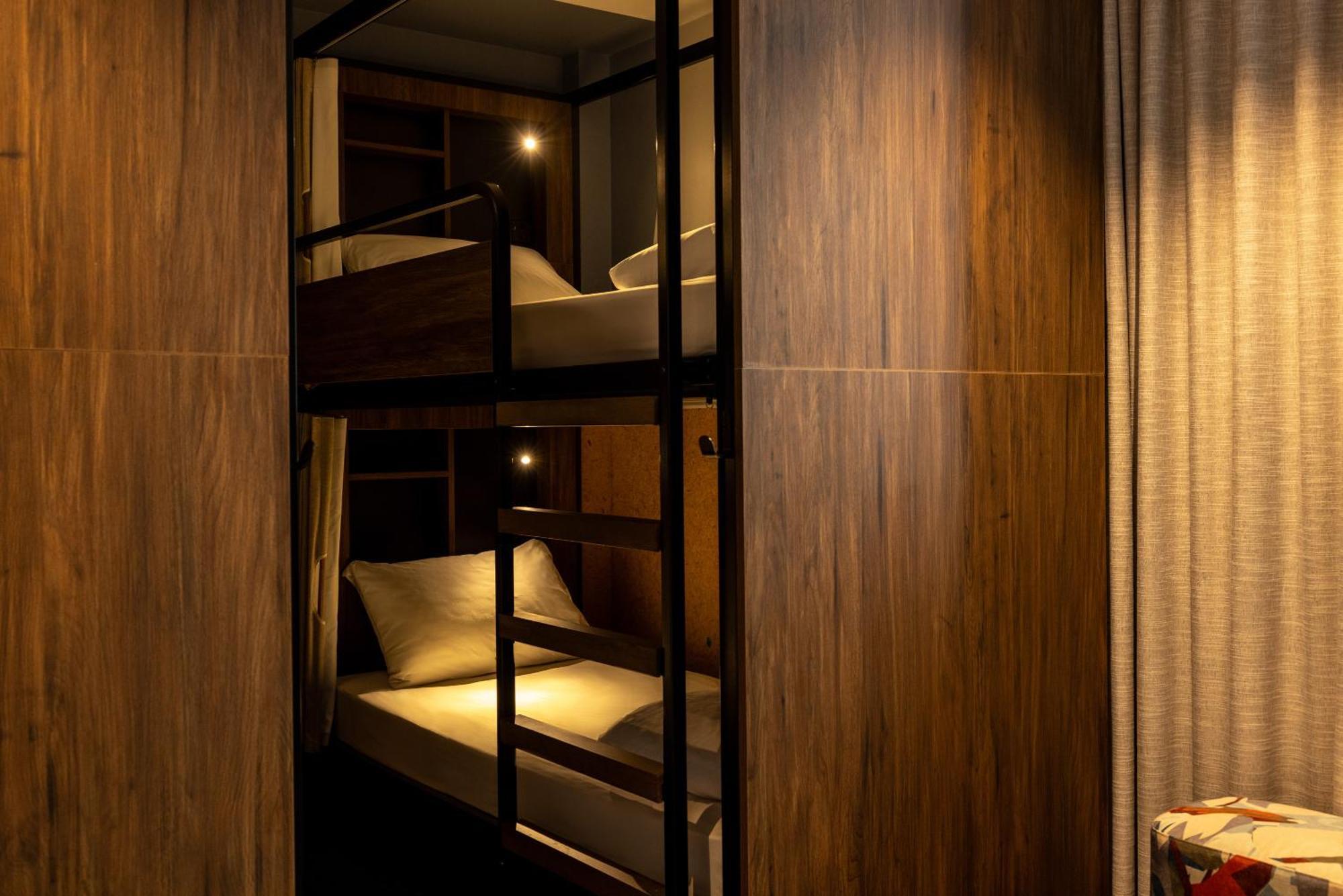 Haka House Rotorua Hostel Exterior photo A capsule hotel in Tokyo